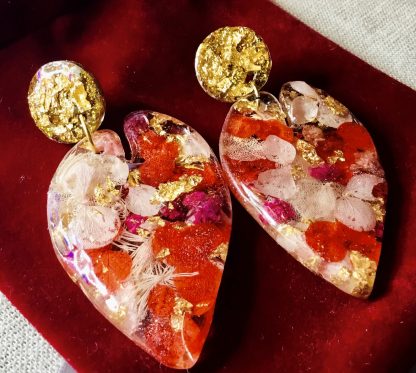 Red Hydrangea Jewelry Set – Real Flower Bangle & Earrings with Gold Foil | Handmade Resin Gift for Her | Nature-Inspired Jewelry