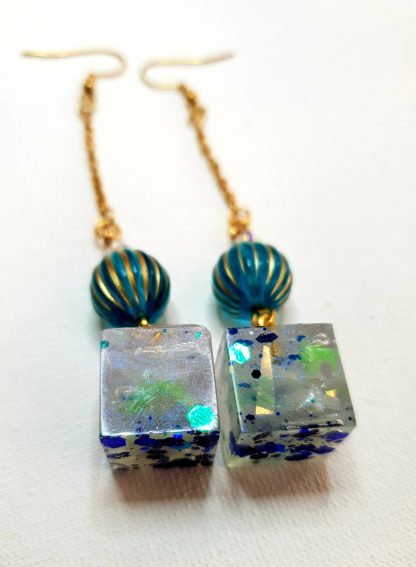 Luminous Lagoon Treasures – Glow-in-the-Dark Cube Earrings & Necklace Set