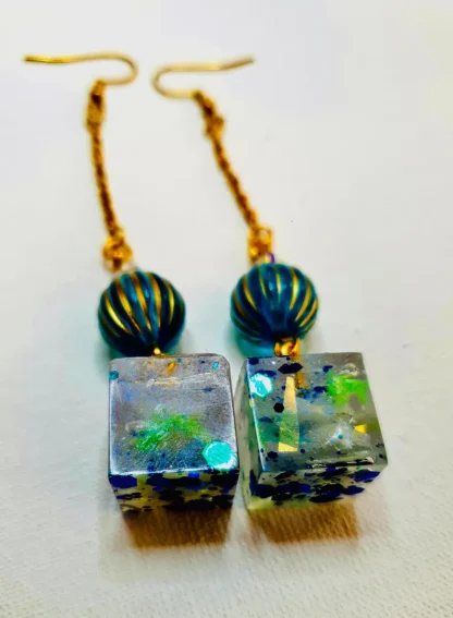 Luminous Lagoon Treasures – Glow-in-the-Dark Cube Earrings & Necklace Set