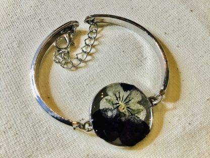 https://realflowerjewels.com/wp-content/uploads/2025/07/IMG_3951-scaled.jpeg