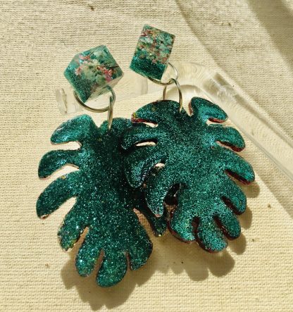 Green Leaf Resin Drop Earrings with Real Dry Flowers