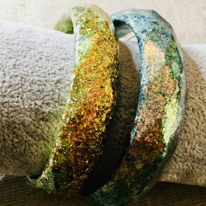 Set of 2 Glitter Resin Bangles – Golden Sparkle