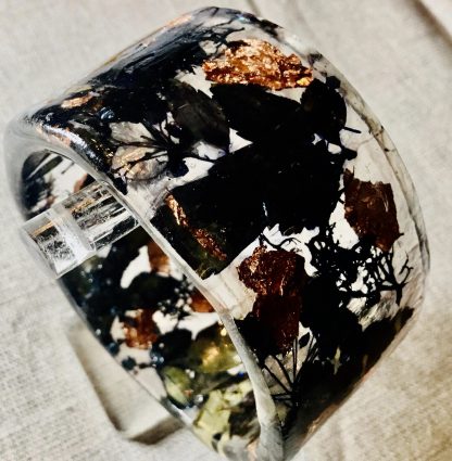 Nocturne Bloom – Real Flower Resin Bangle with Copper Foil