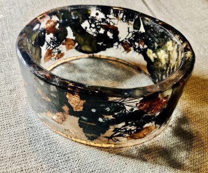 Nocturne Bloom – Real Flower Resin Bangle with Copper Foil