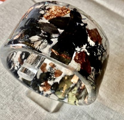 Nocturne Bloom – Real Flower Resin Bangle with Copper Foil