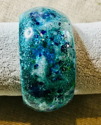 "Fantasy Tide" – Ocean-Inspired Resin Bangle