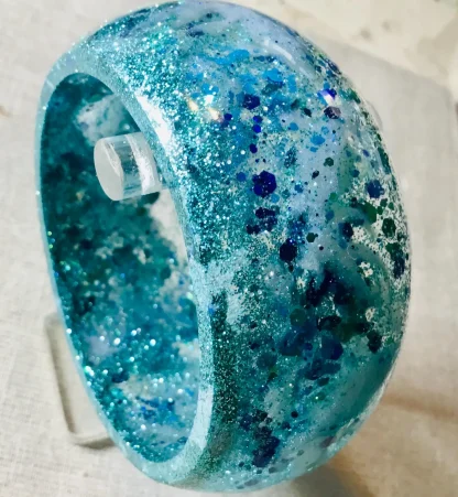 "Fantasy Tide" – Ocean-Inspired Resin Bangle