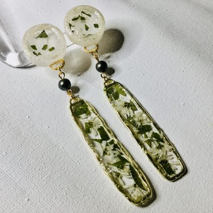 Nature's Elegance – Long Drop Earrings