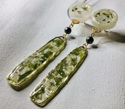 Nature's Elegance – Long Drop Earrings