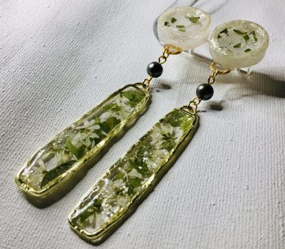 Nature's Elegance – Long Drop Earrings