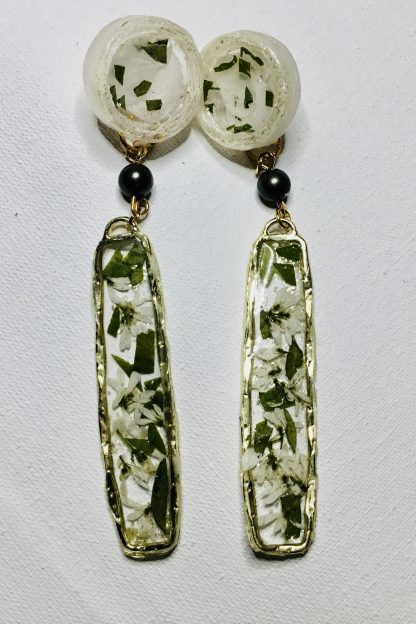 Nature's Elegance – Long Drop Earrings