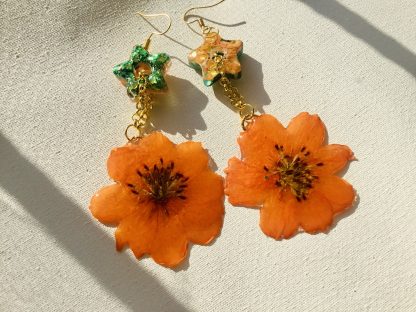 Cosmic Bloom Radiance Earrings – Real Cosmos Flowers with Glitter Stars