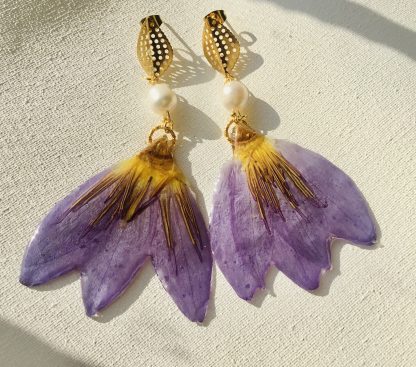 Golden Lily Drop Earrings – Real Waterlily Petal Jewellry