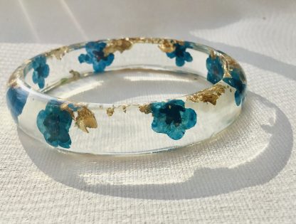 Ethereal Forget-Me-Not Resin Jewelry Set – Real Blue Flowers in Resin Earrings & Bangle