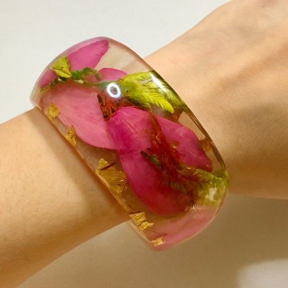 Pink Meadow Resin Bangle – Real Pink Petals & Grass