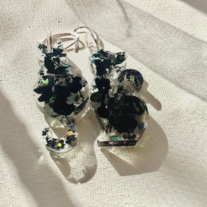 Midnight Garden Cat Earrings – Handmade Resin Jewelry with Real Pressed Flowers, Unique Nature-Inspired Gift