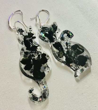 Midnight Garden Cat Earrings – Handmade Resin Jewelry with Real Pressed Flowers, Unique Nature-Inspired Gift