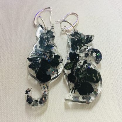 Midnight Garden Cat Earrings – Handmade Resin Jewelry with Real Pressed Flowers, Unique Nature-Inspired Gift