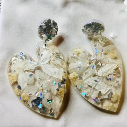White Hydrangea Jewelry Set – Real Flower Resin Earrings & Bangle