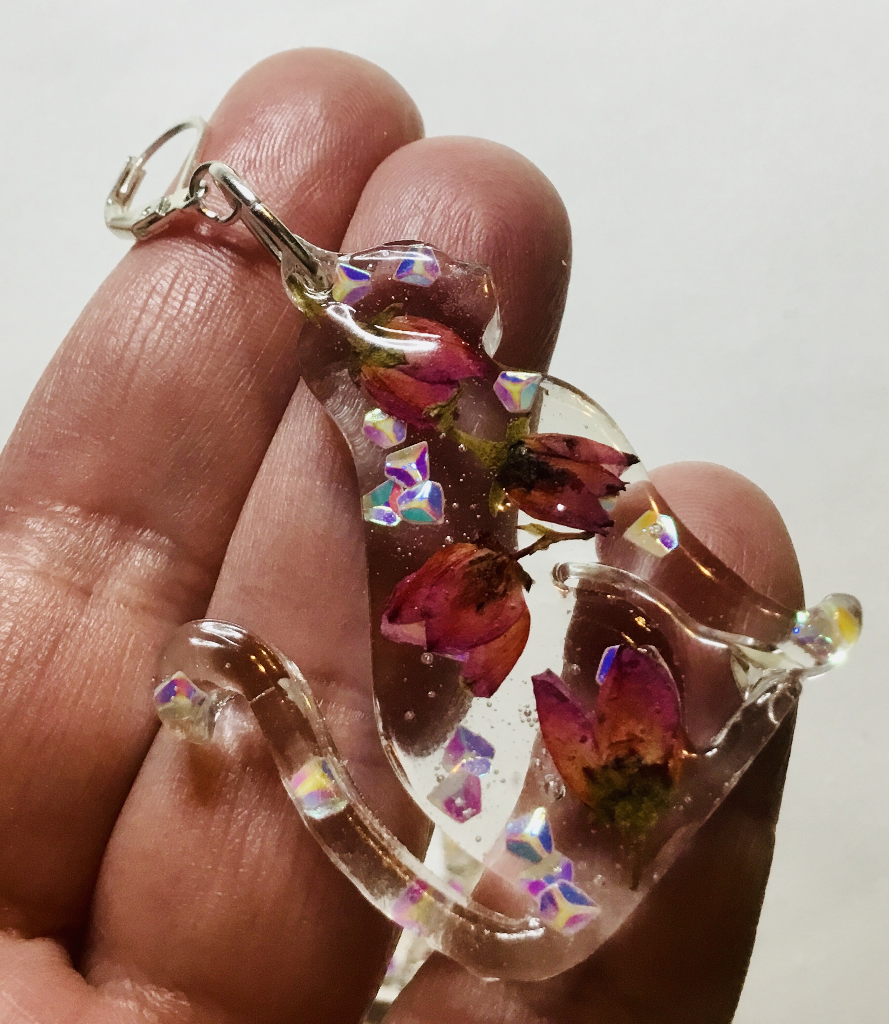 Cat earrings with real flowers