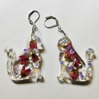 Cat earrings with real flowers