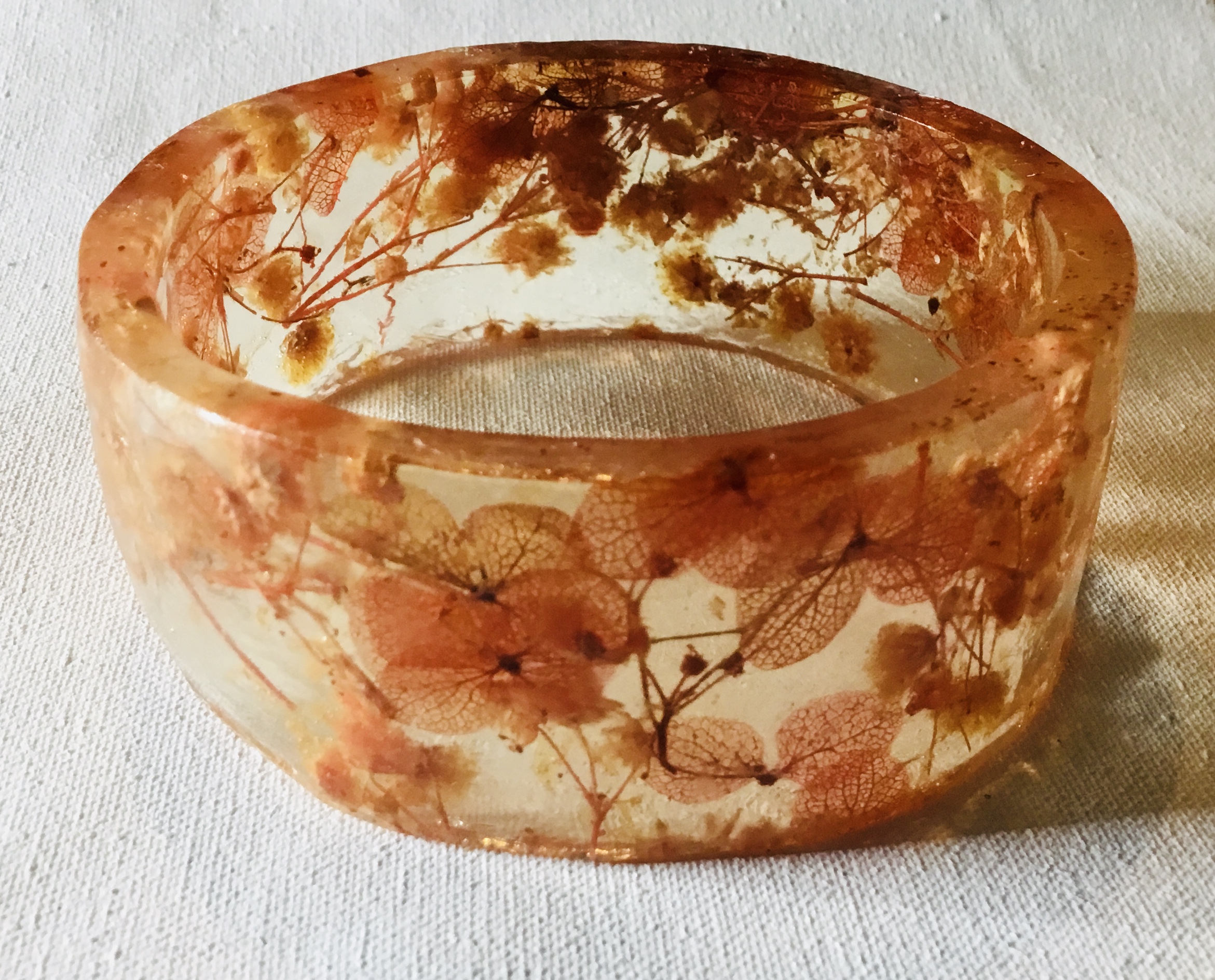 Golden Petal Whisper – Handmade Bracelet with Real Flowers - Image 5