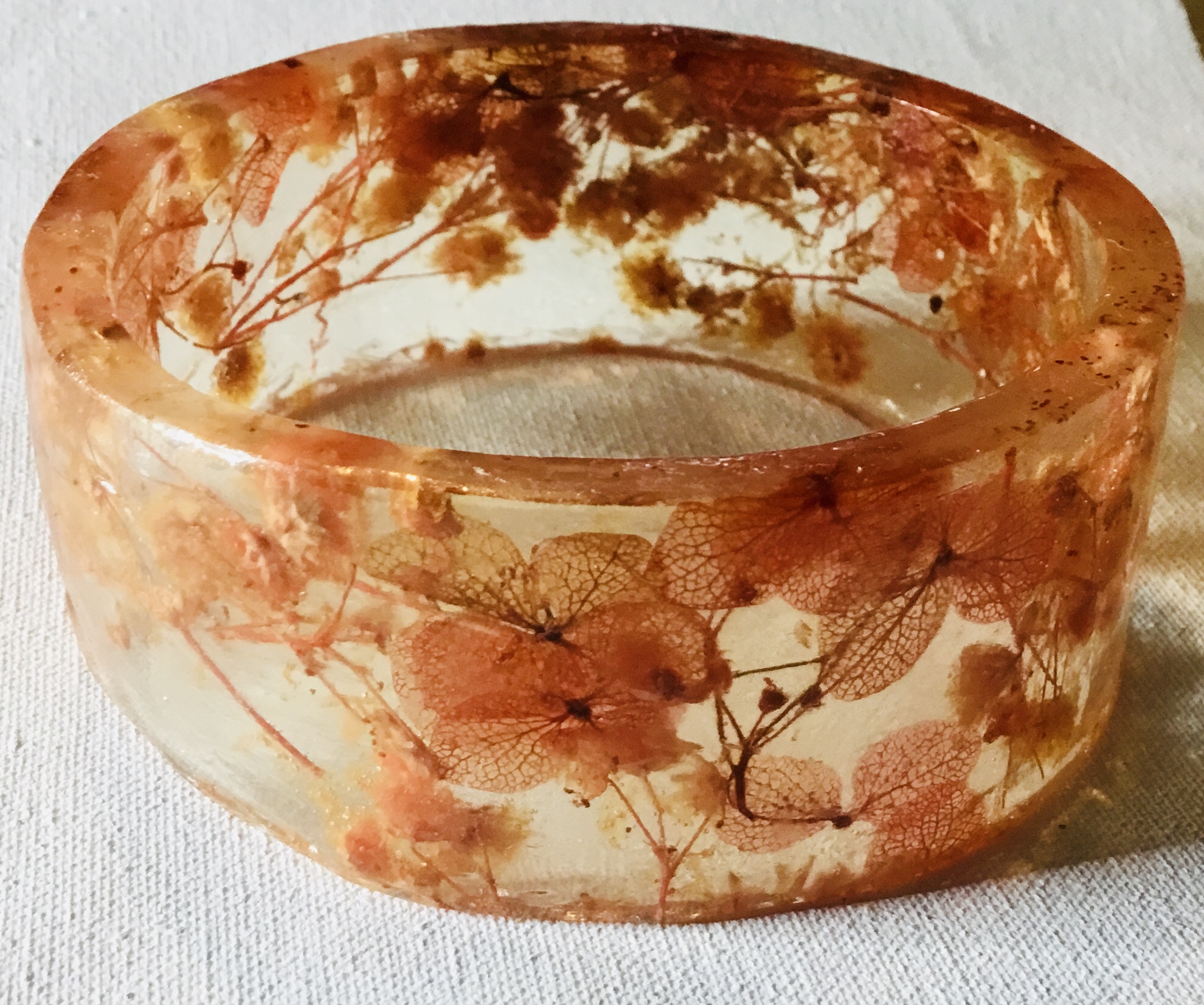 Golden Petal Whisper – Handmade Bracelet with Real Flowers - Image 4