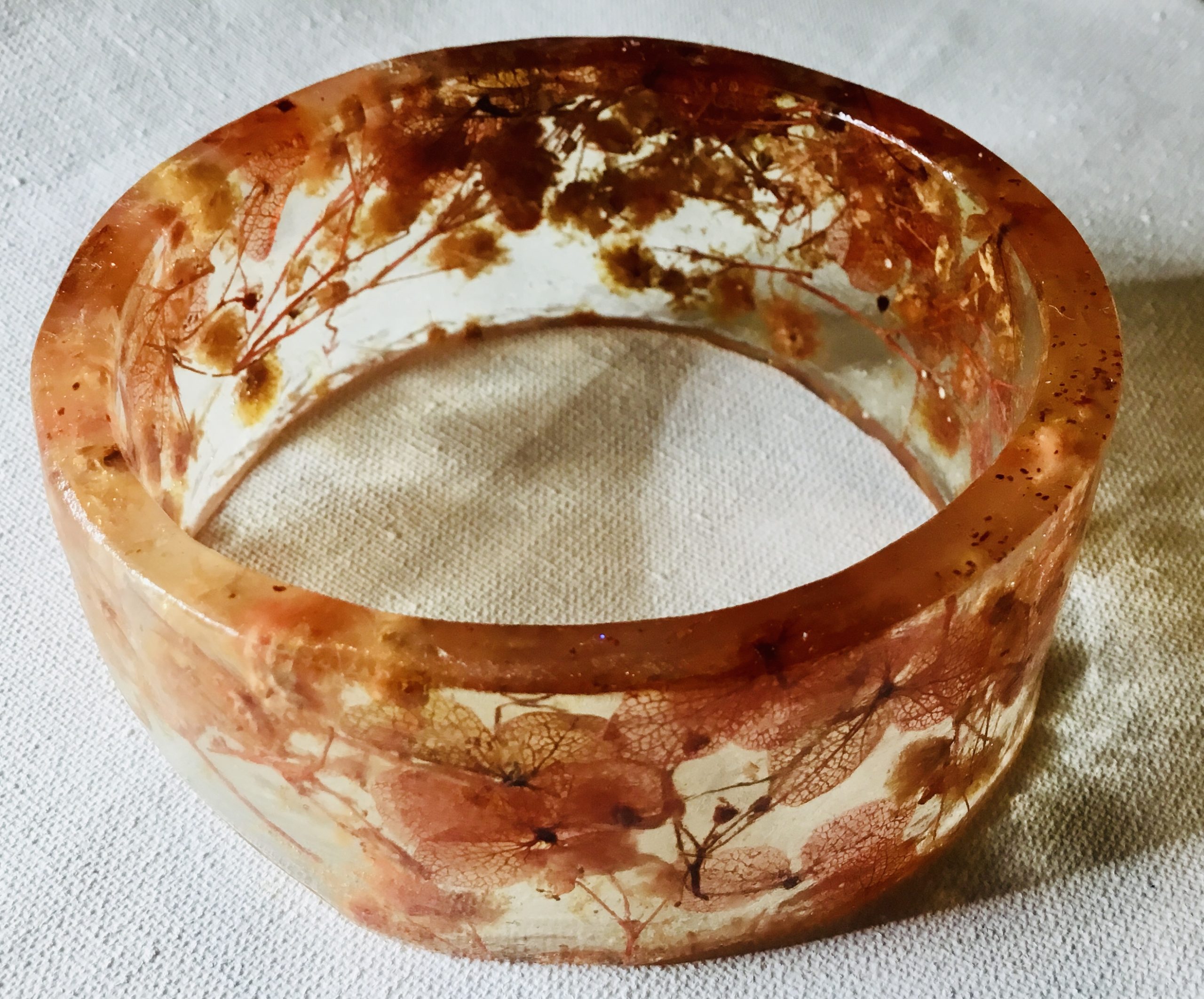 Golden Petal Whisper – Handmade Bracelet with Real Flowers - Image 3