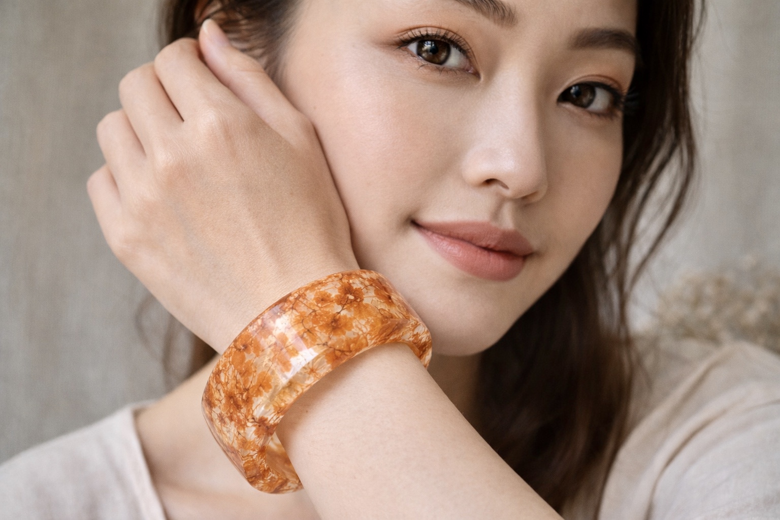 Golden Petal Whisper – Real Yellow Hydrangea & Pink Baby’s Breath Resin Bracelet