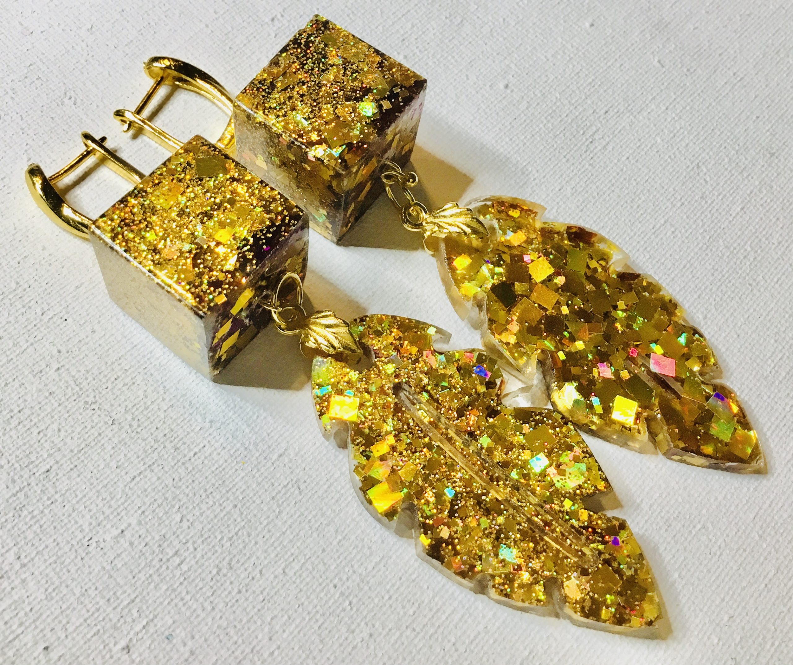 Gilded Forest Echo – Handmade Resin Leaf Earrings with Golden Mosaic Shimmer
