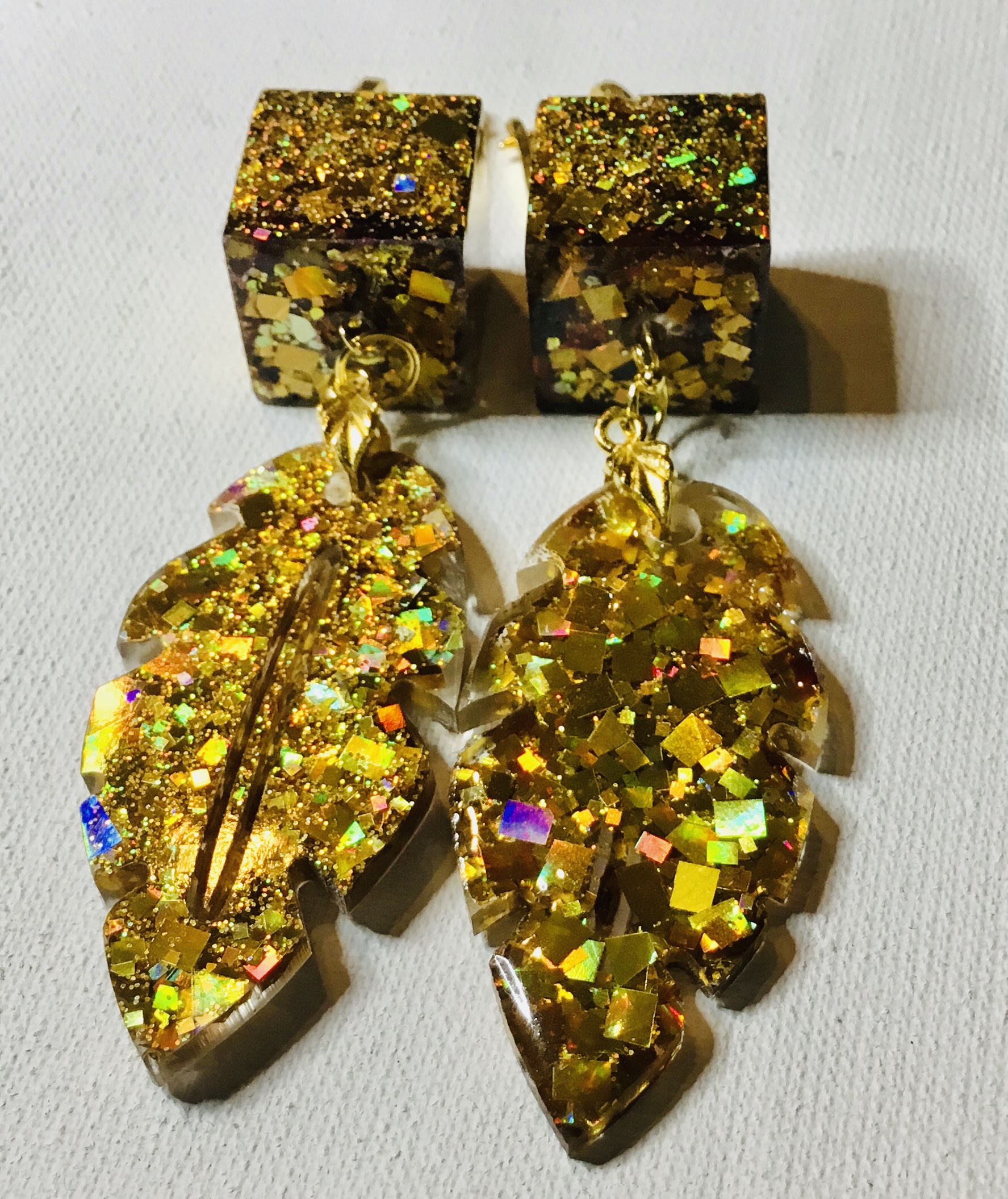 Gilded Forest Echo – Handmade Resin Leaf Earrings with Golden Mosaic Shimmer