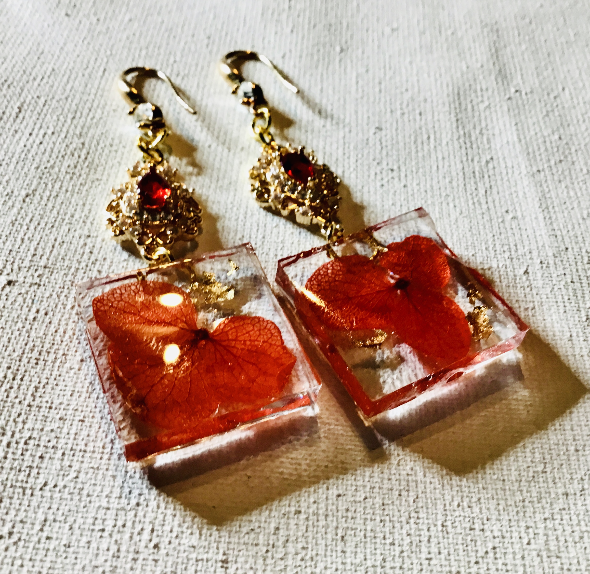 Crimson Bloom Resin Earrings – Real Red Hydrangea Jewelry - Image 5
